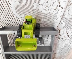 GREEN BUDDY L LOADER FRONT